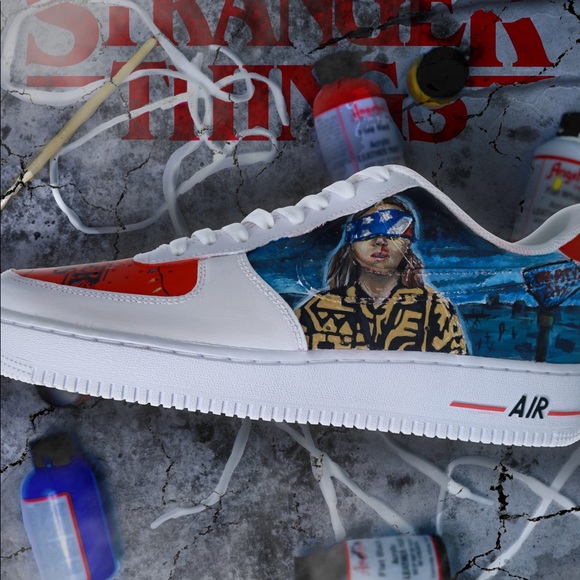 STRANGER THINGS FORCE 1 - Picture 2 of 3